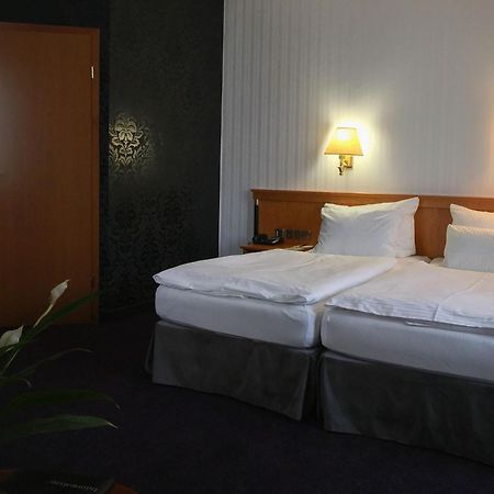 Hotel Germania โคเคห์ม ภายนอก รูปภาพ