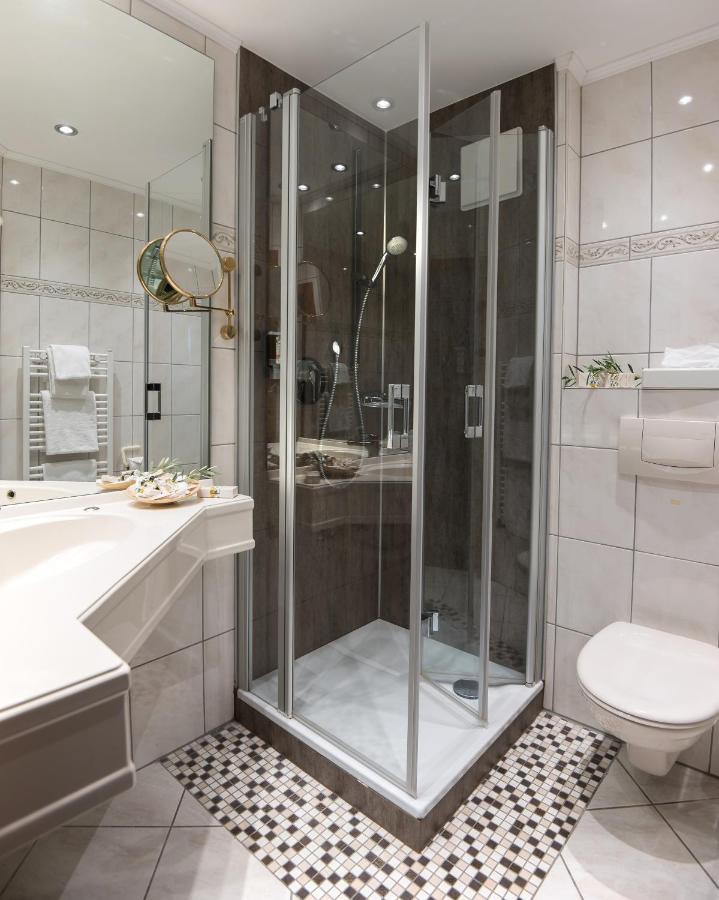 Hotel Germania โคเคห์ม ภายนอก รูปภาพ
