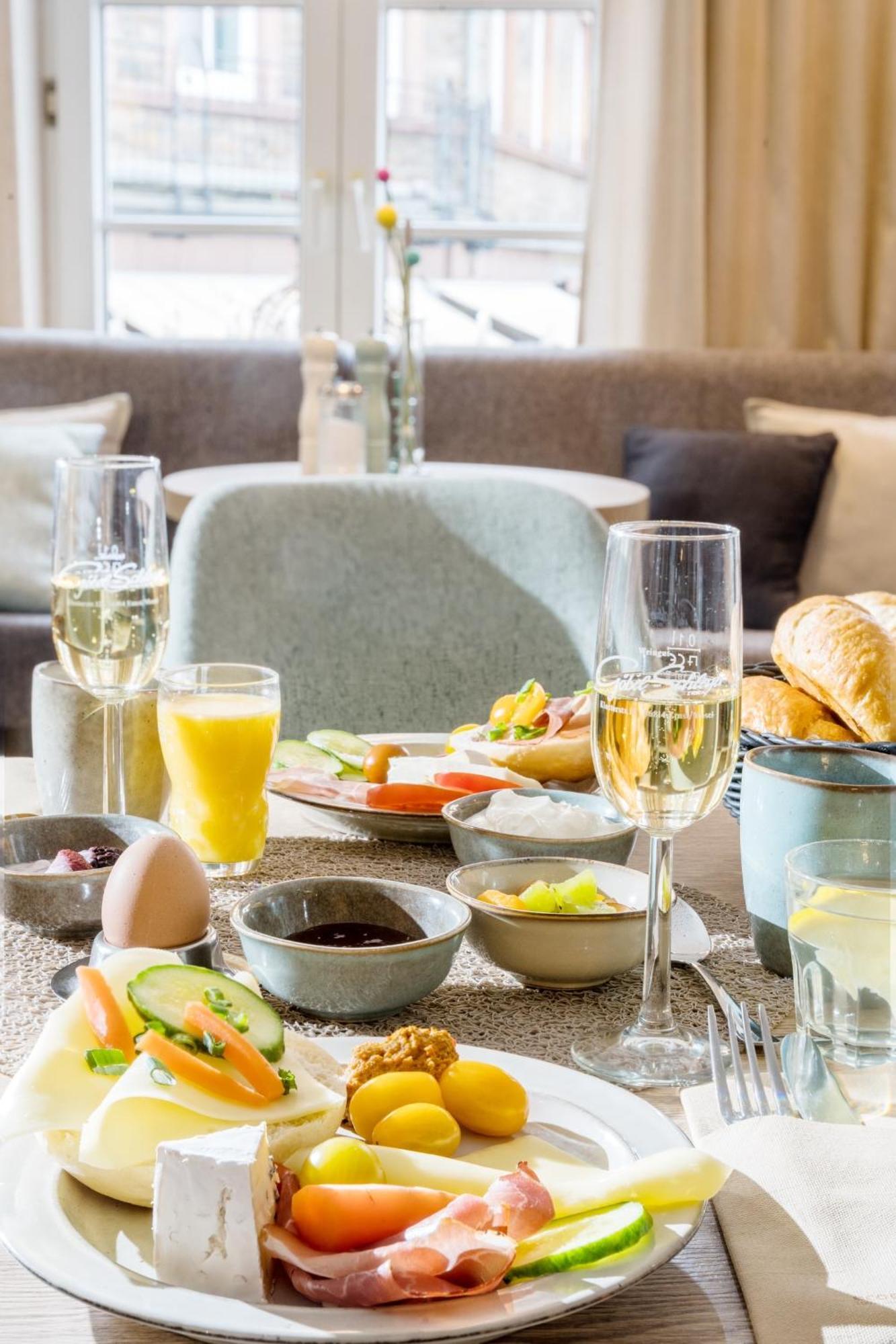 Hotel Germania โคเคห์ม ภายนอก รูปภาพ