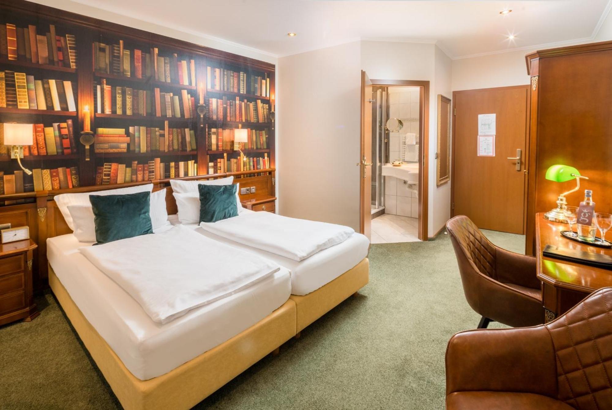 Hotel Germania โคเคห์ม ภายนอก รูปภาพ