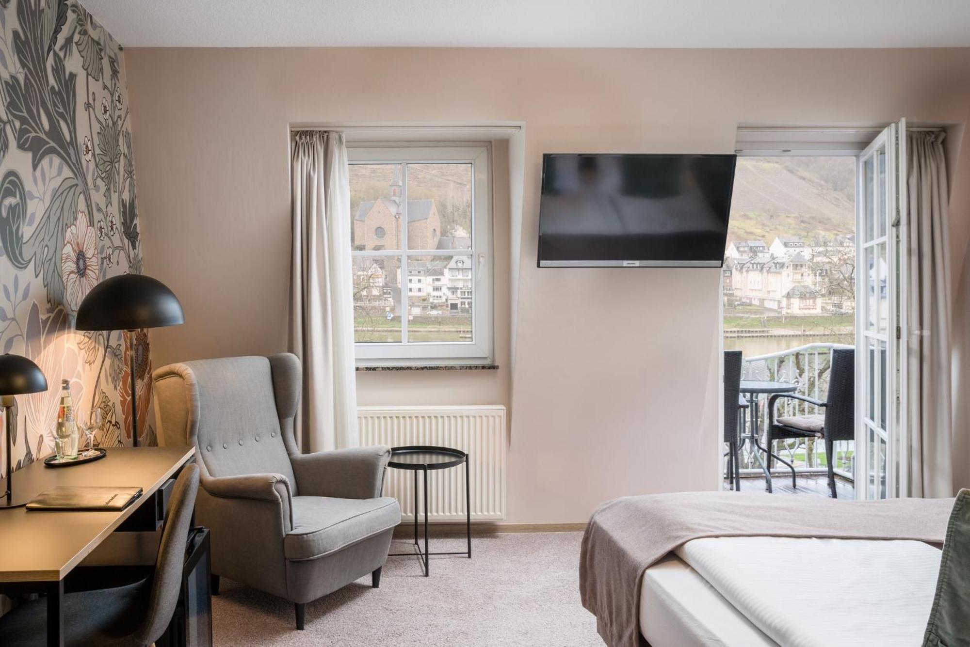 Hotel Germania โคเคห์ม ภายนอก รูปภาพ