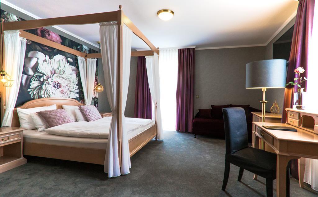 Hotel Germania โคเคห์ม ภายนอก รูปภาพ