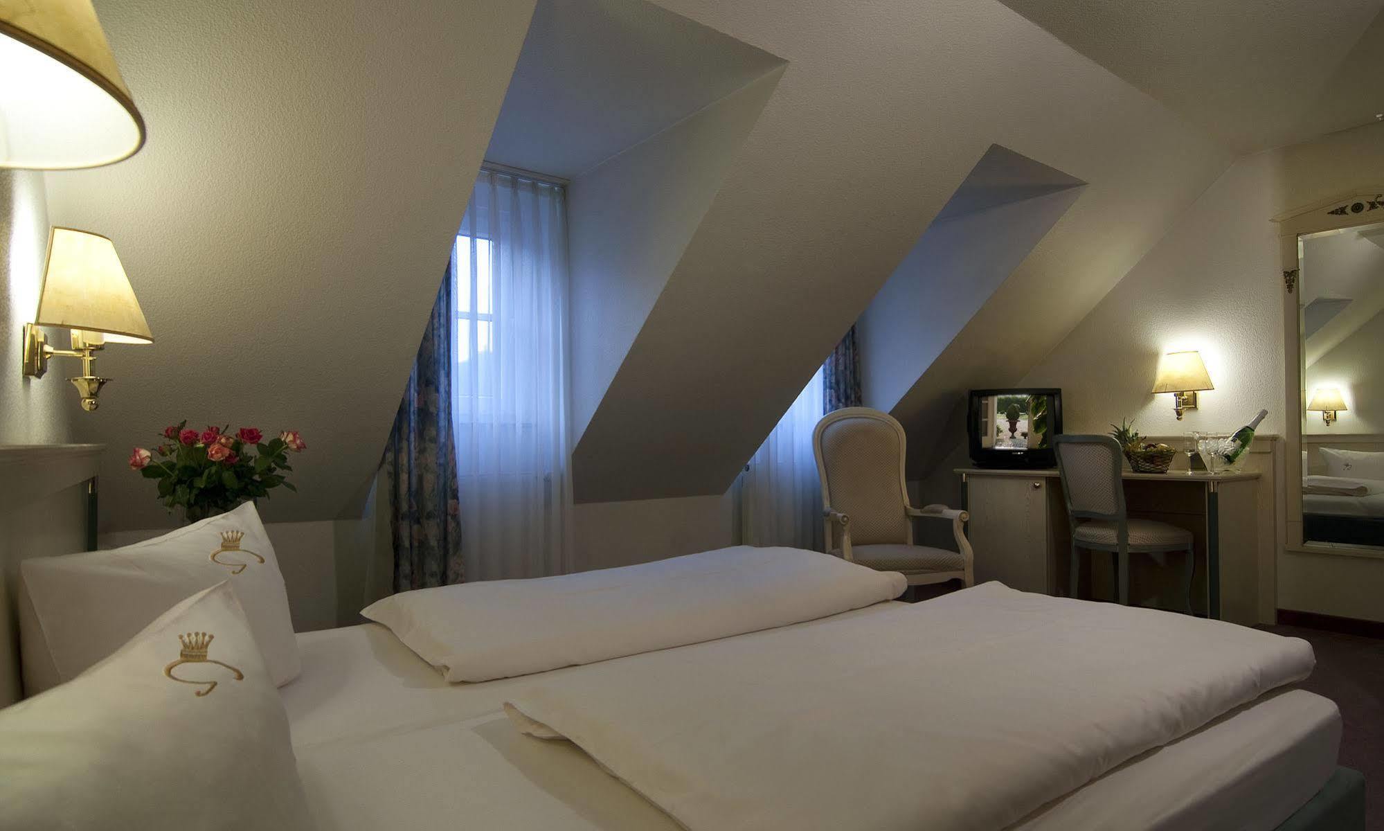 Hotel Germania โคเคห์ม ภายนอก รูปภาพ